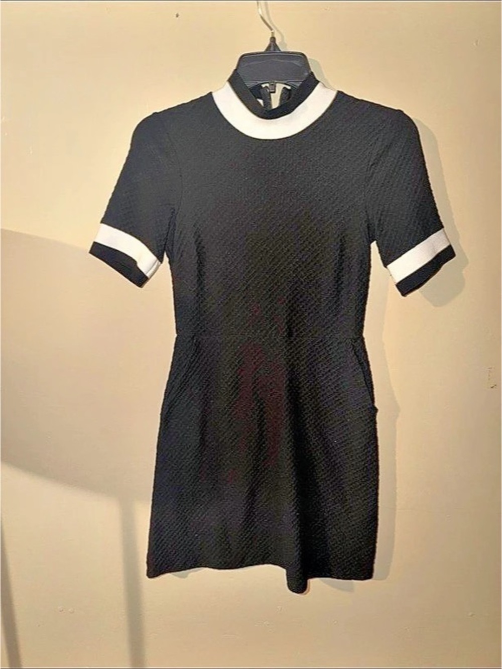 French Connection Mini Dress in Black & White Size Small Like New